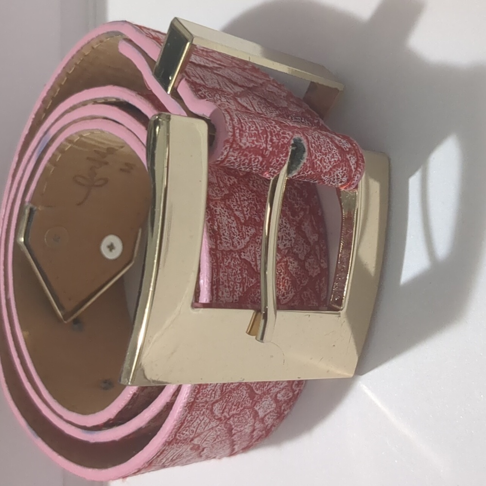 ForMe belts size M,color pink.